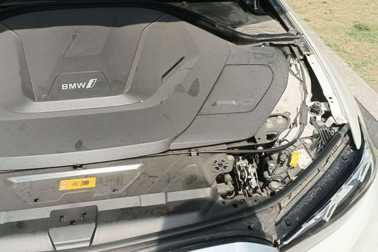 Used BMW i3 2022 eDrive 35 L Engine Bay Left
