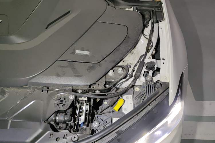 Used BMW i3 2022 eDrive 35 L Engine Bay Left
