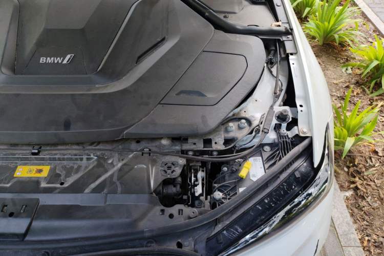 Used BMW i3 2022 eDrive 35 L Engine Bay Left