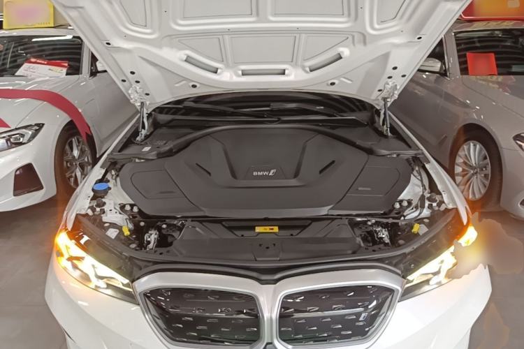 Used BMW i3 2022 eDrive 35 L Engine Bay
