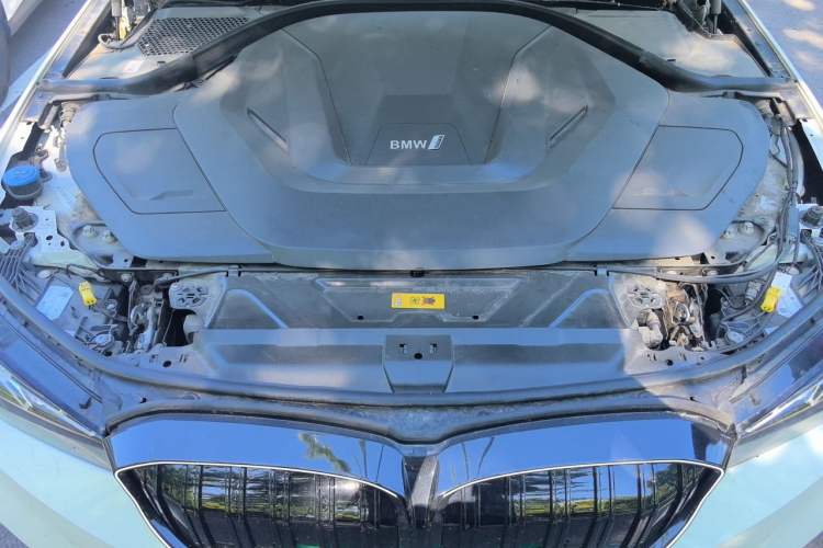 Used BMW i3 2022 eDrive 35 L Engine Bay