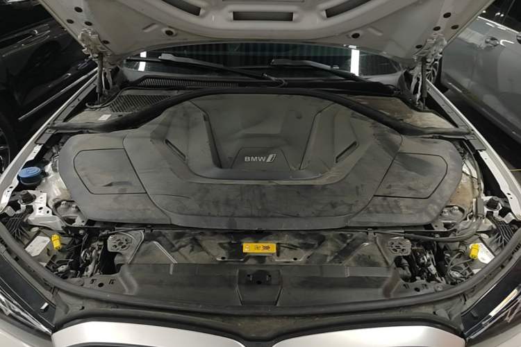 Used BMW i3 2022 eDrive 35 L Engine Bay