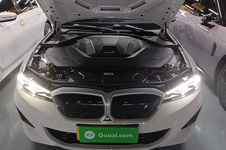 Used BMW i3 2022 eDrive 35 L Engine Bay