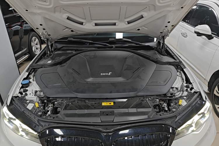 Used BMW i3 2022 eDrive 35 L Engine Bay