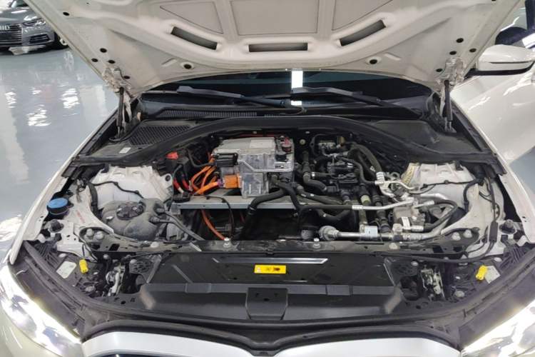 Used BMW i3 2022 eDrive 35 L Engine Bay
