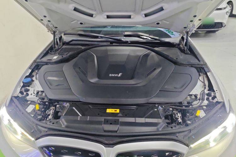 Used BMW i3 2022 eDrive 35 L Engine Bay