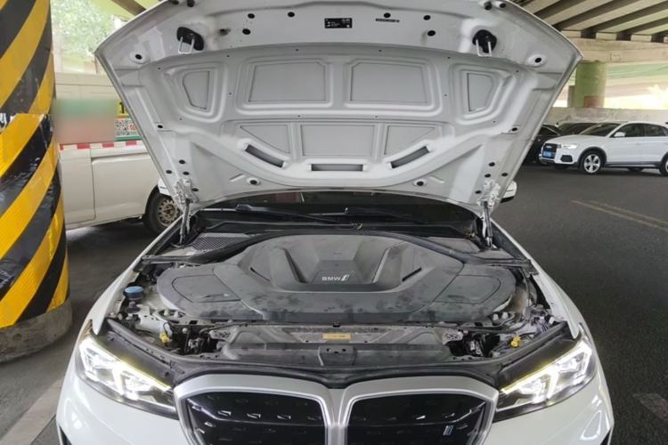 Used BMW i3 2022 eDrive 35 L Engine Bay