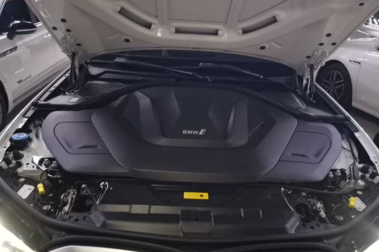 Used BMW i3 2022 eDrive 35 L Engine Bay