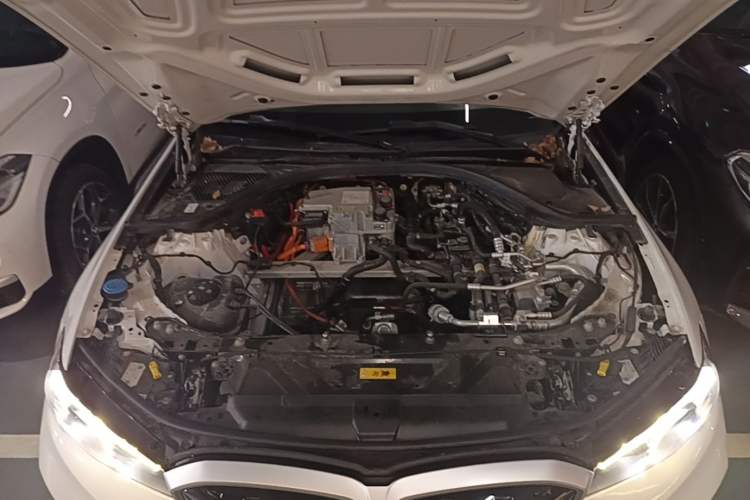 Used BMW i3 2022 eDrive 35 L Engine Bay