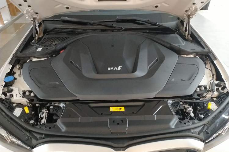 Used BMW i3 2022 eDrive 35 L Engine Bay