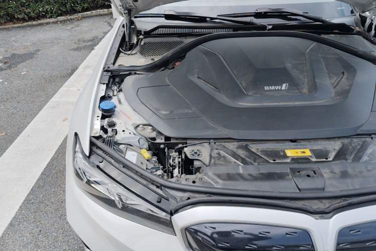 Used BMW i3 2022 eDrive 35 L Engine Bay Right