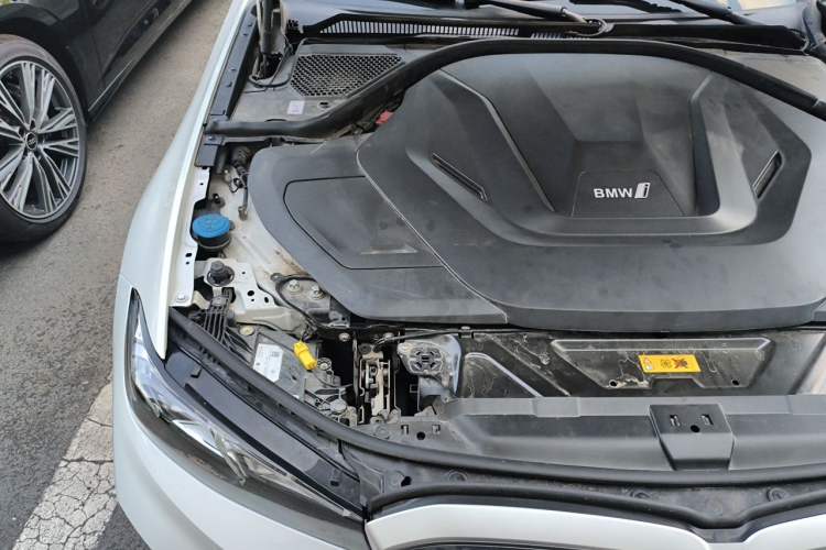 Used BMW i3 2022 eDrive 35 L Engine Bay Right