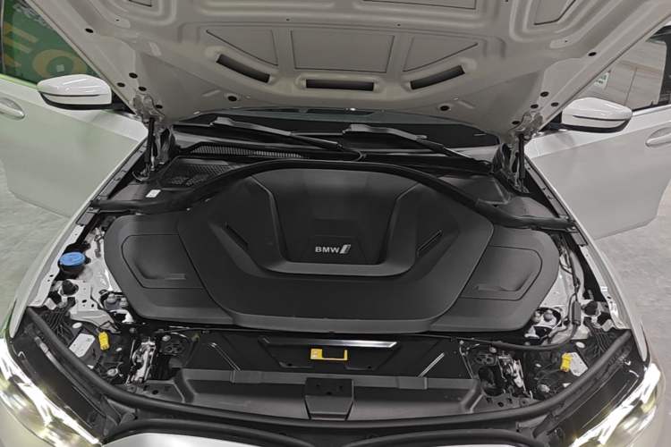 Used BMW i3 2022 eDrive 35 L Engine Bay