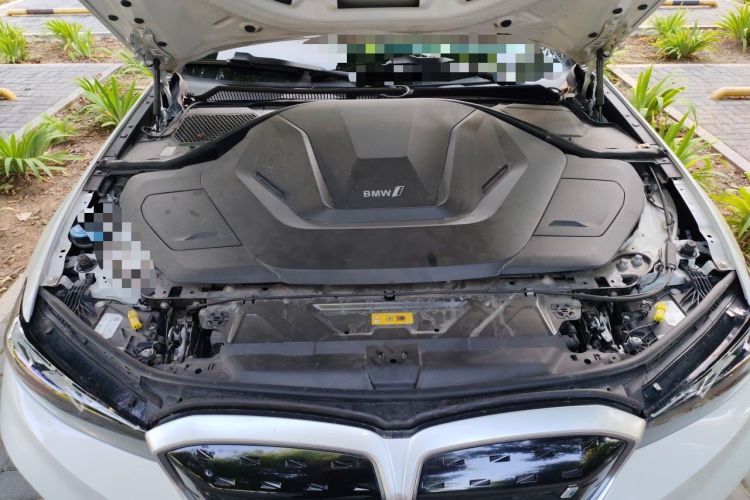 Used BMW i3 2022 eDrive 35 L Engine Bay