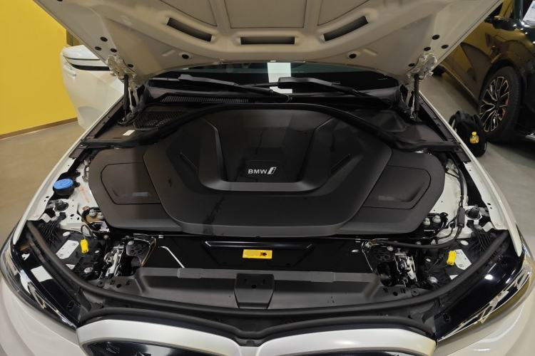 Used BMW i3 2022 eDrive 35 L Engine Bay