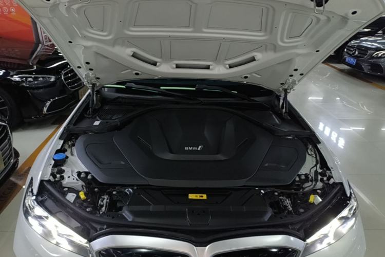 Used BMW i3 2022 eDrive 35 L Engine Bay