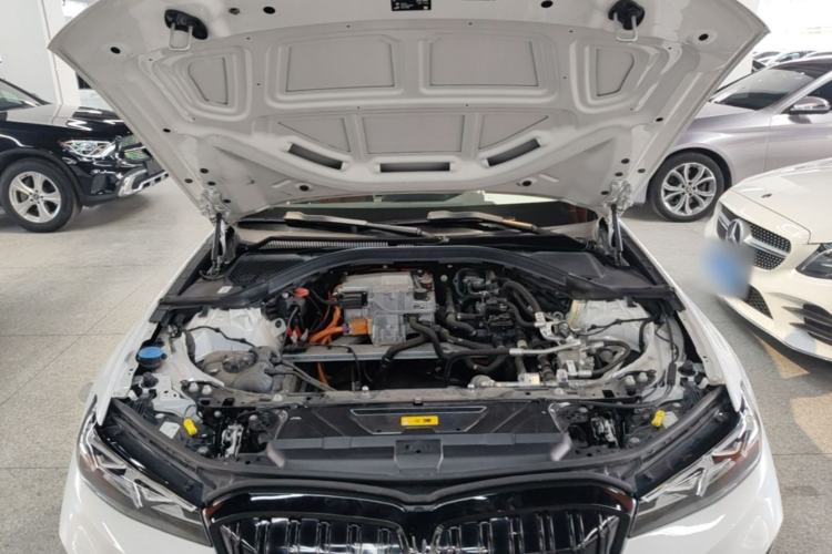Used BMW i3 2022 eDrive 35 L Engine Bay