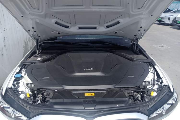 Used BMW i3 2022 eDrive 35 L Engine Bay