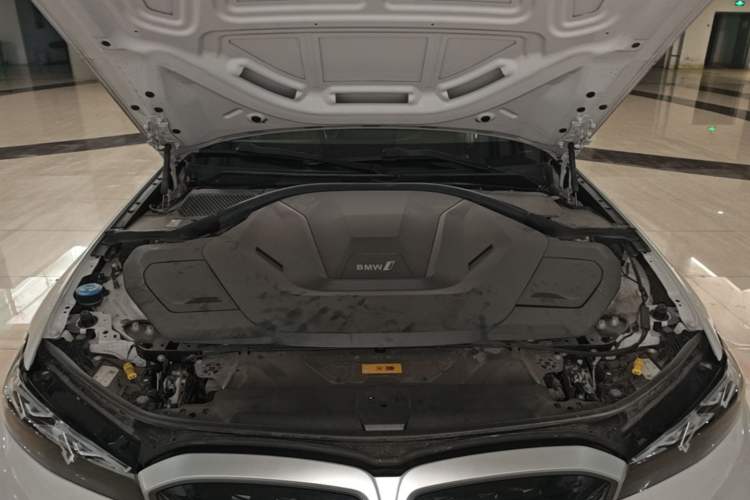 Used BMW i3 2022 eDrive 35 L Engine Bay