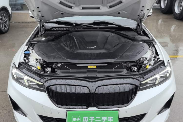Used BMW i3 2022 eDrive 35 L Engine Bay