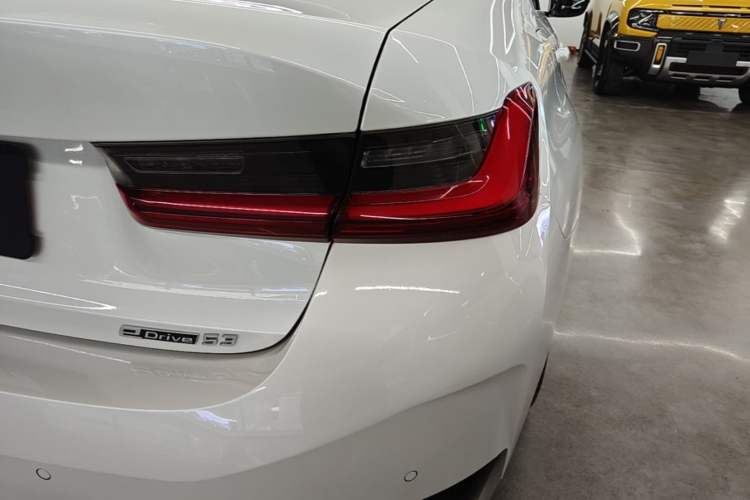 Used BMW i3 2022 eDrive 35 L Exterior 3