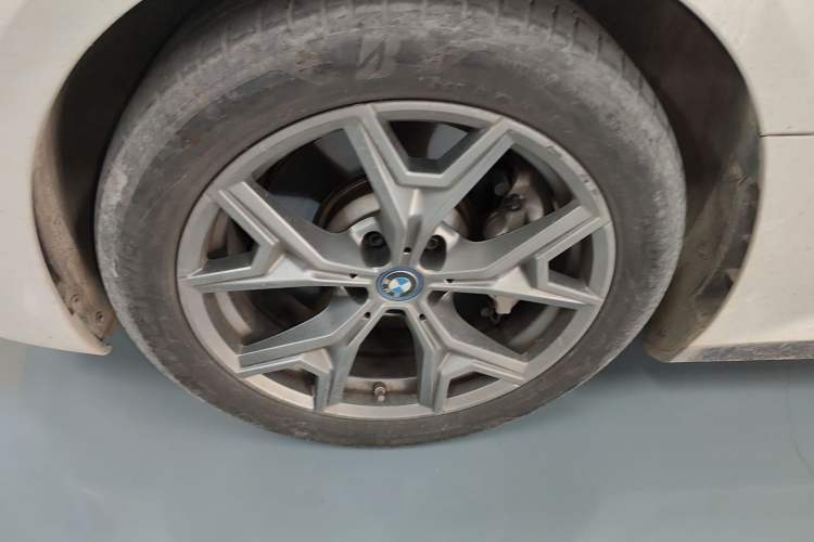 Used BMW i3 2022 eDrive 35 L Exterior 4