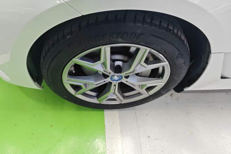 Used BMW i3 2022 eDrive 35 L Exterior 4