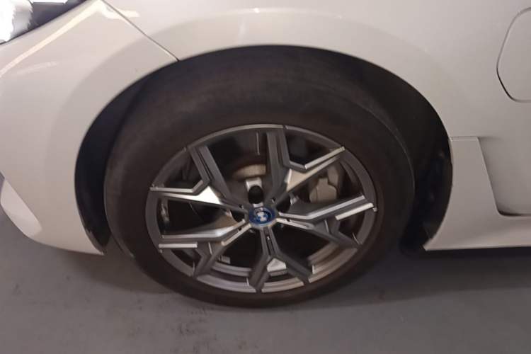 Used BMW i3 2022 eDrive 35 L Exterior 4