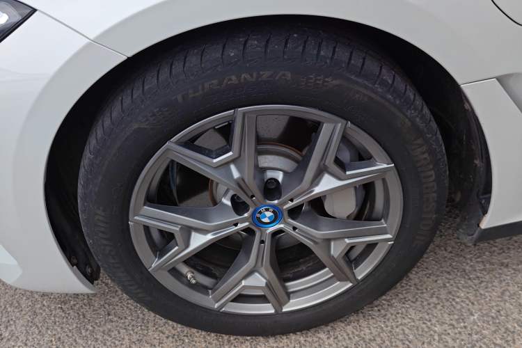 Used BMW i3 2022 eDrive 35 L Exterior 4