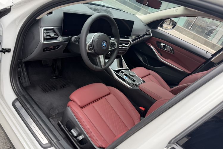 Used BMW i3 2022 eDrive 35 L Exterior 5
