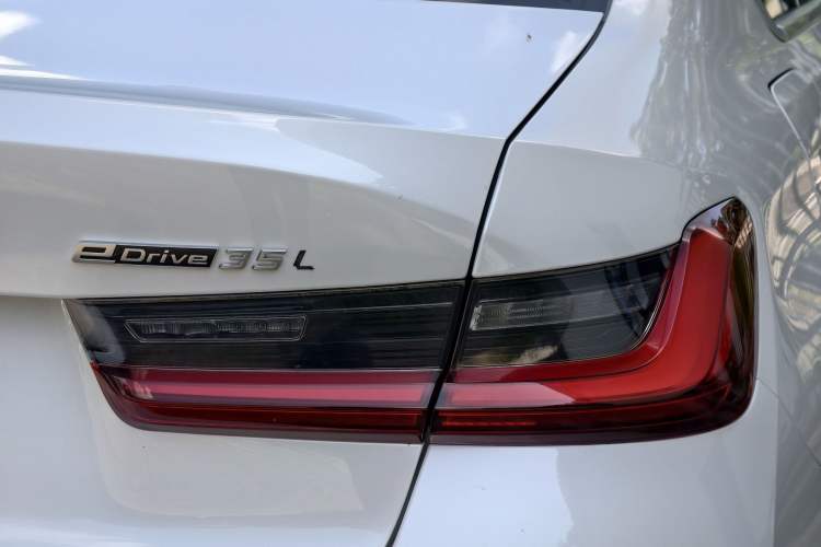 Used BMW i3 2022 eDrive 35 L Exterior 5