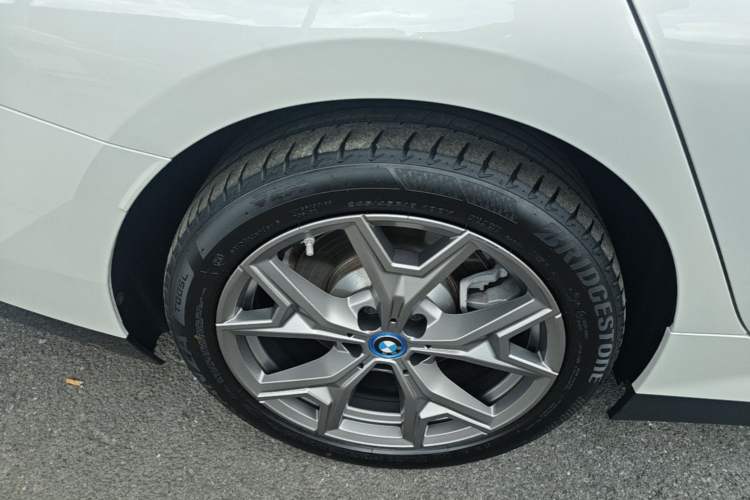 Used BMW i3 2022 eDrive 35 L Exterior 5