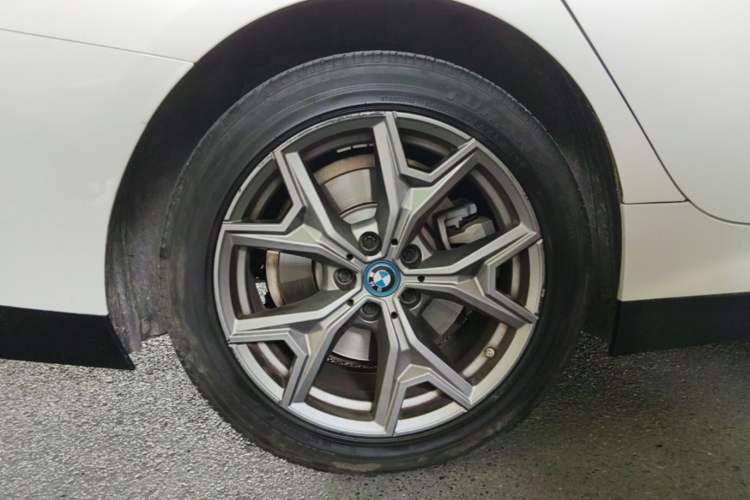 Used BMW i3 2022 eDrive 35 L Exterior 5