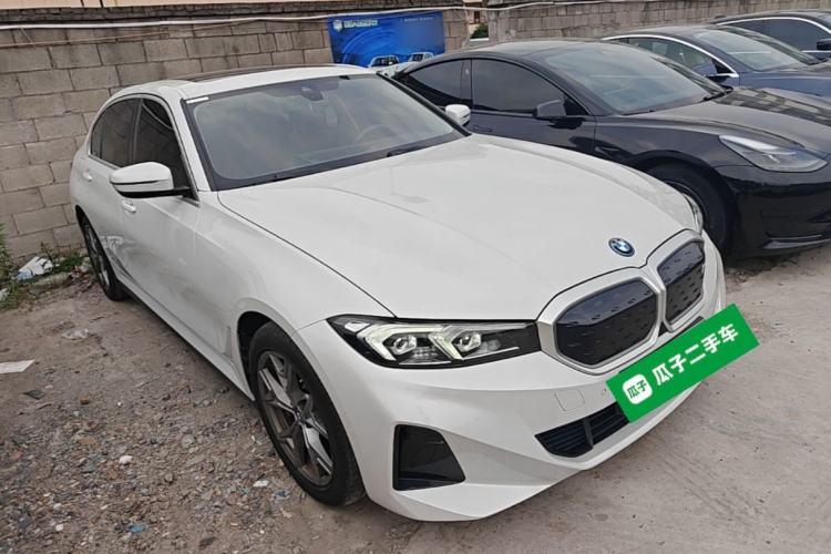 Used BMW i3 2022 eDrive 35 L Front Right 45 Deg