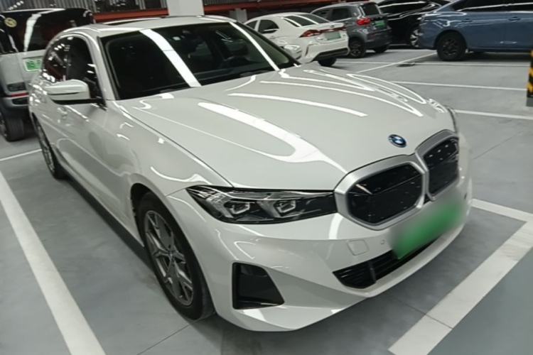 Used BMW i3 2022 eDrive 35 L Front Right 45 Deg