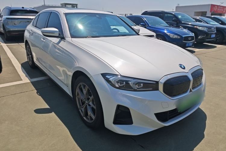 Used BMW i3 2022 eDrive 35 L Front Right 45 Deg