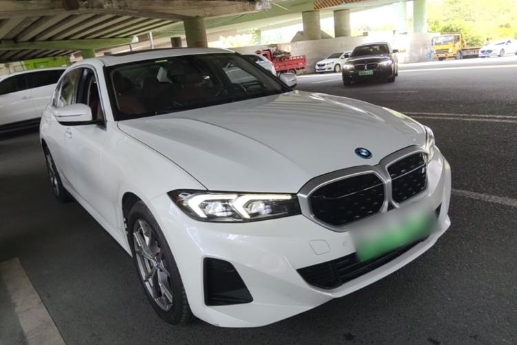 Used BMW i3 2022 eDrive 35 L Front Right 45 Deg
