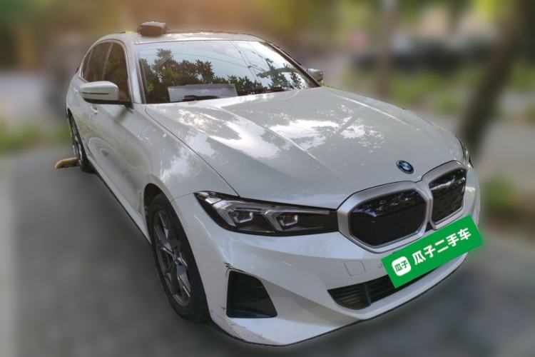 Used BMW i3 2022 eDrive 35 L Front Right 45 Deg