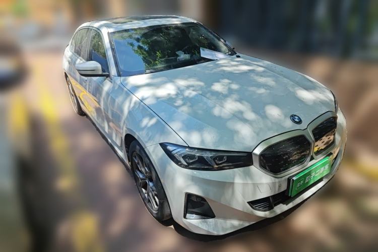 Used BMW i3 2022 eDrive 35 L Front Right 45 Deg