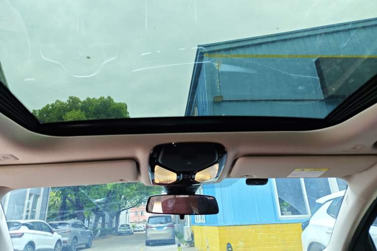 Used BMW i3 2022 eDrive 35 L Headliner