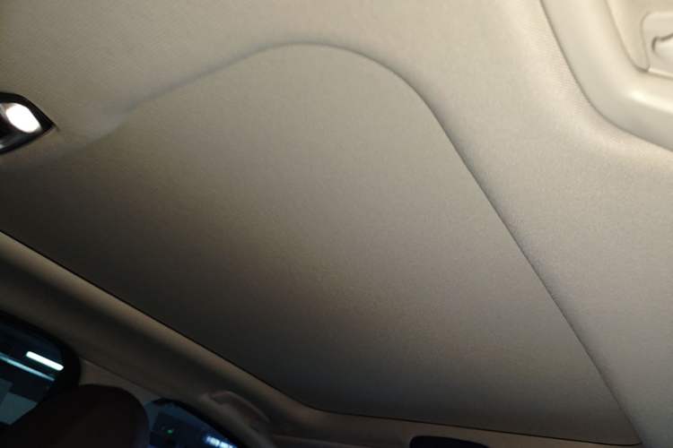 Used BMW i3 2022 eDrive 35 L Headliner