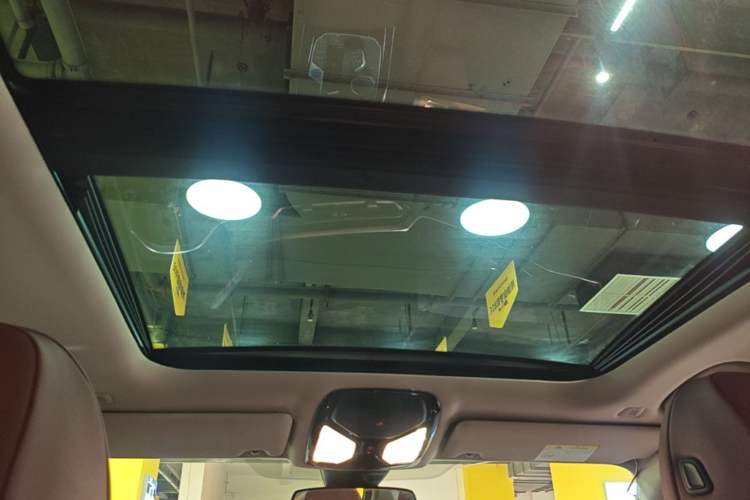 Used BMW i3 2022 eDrive 35 L Headliner