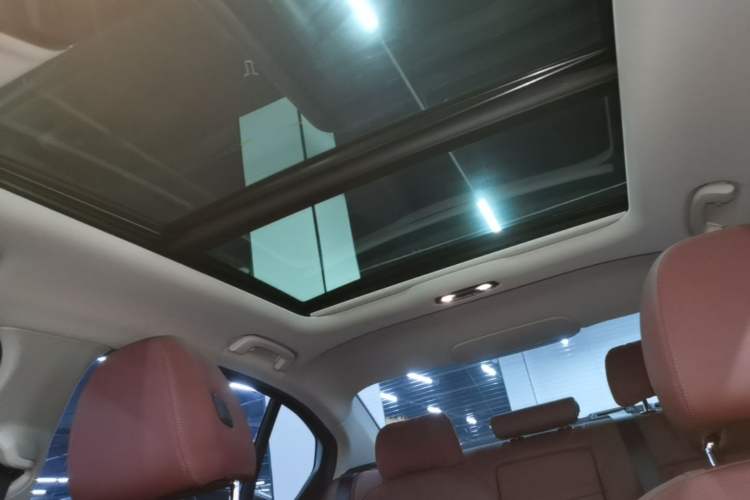 Used BMW i3 2022 eDrive 35 L Headliner