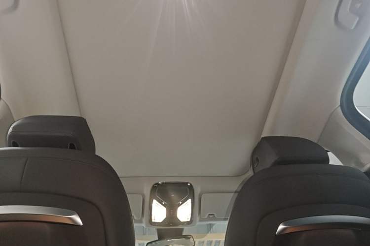 Used BMW i3 2022 eDrive 35 L Headliner