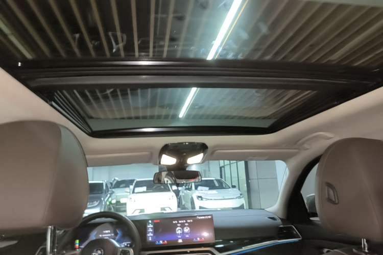 Used BMW i3 2022 eDrive 35 L Headliner