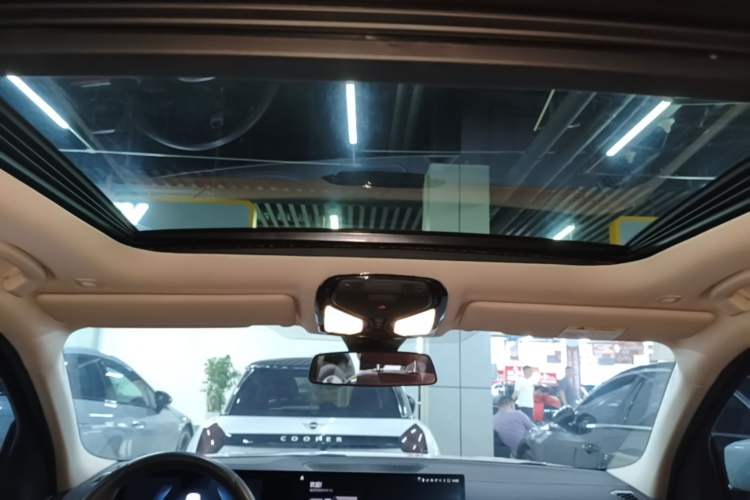 Used BMW i3 2022 eDrive 35 L Headliner