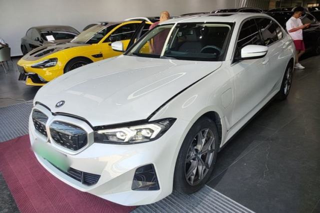 Ojetý BMW i3 2022 eDrive 35 L