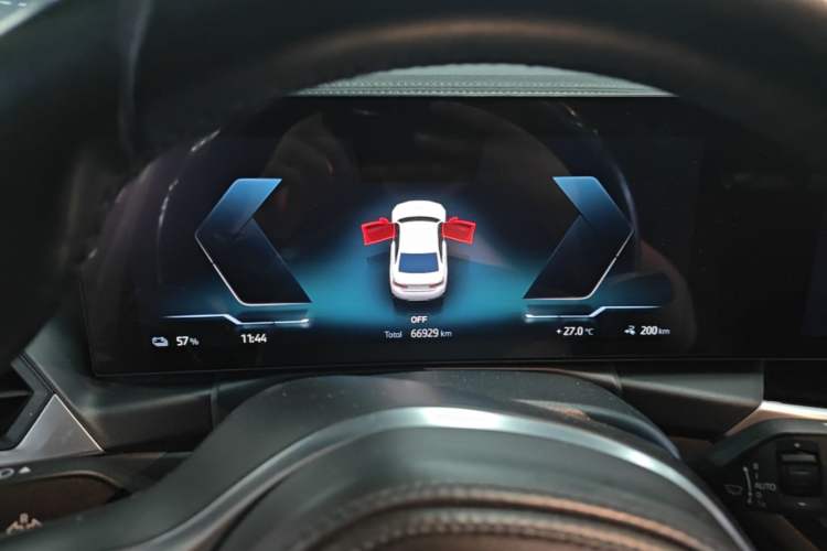 Used BMW i3 2022 eDrive 35 L Instrument Cluster