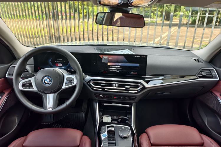 Used BMW i3 2022 eDrive 35 L Interior 1