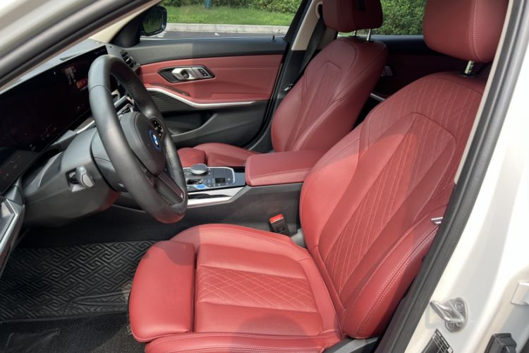 Used BMW i3 2022 eDrive 35 L Interior 1